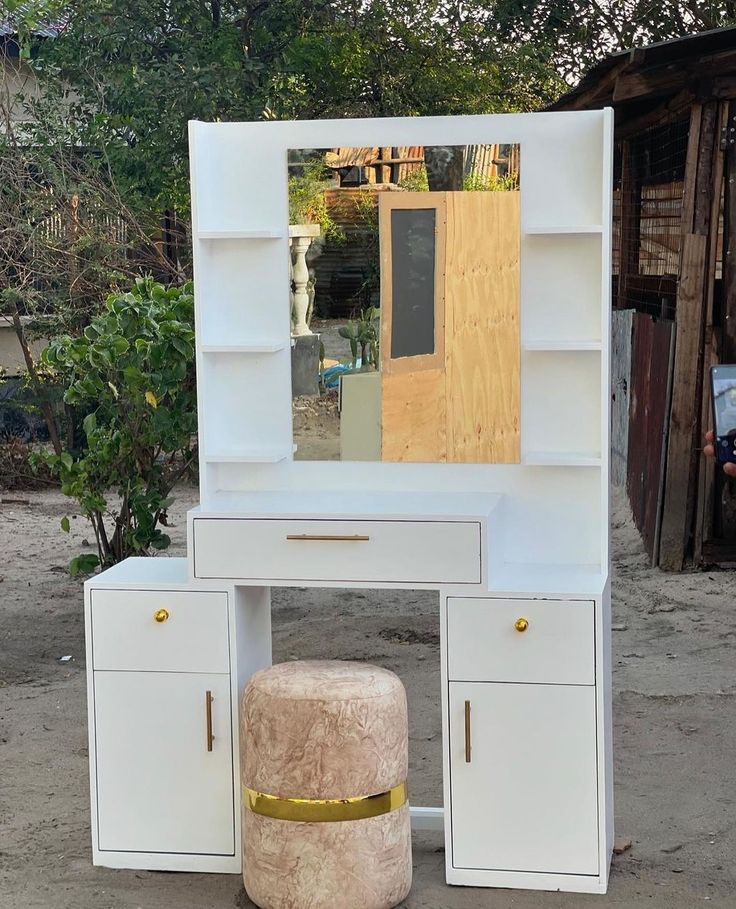 Modern Dressing Table with Mirror