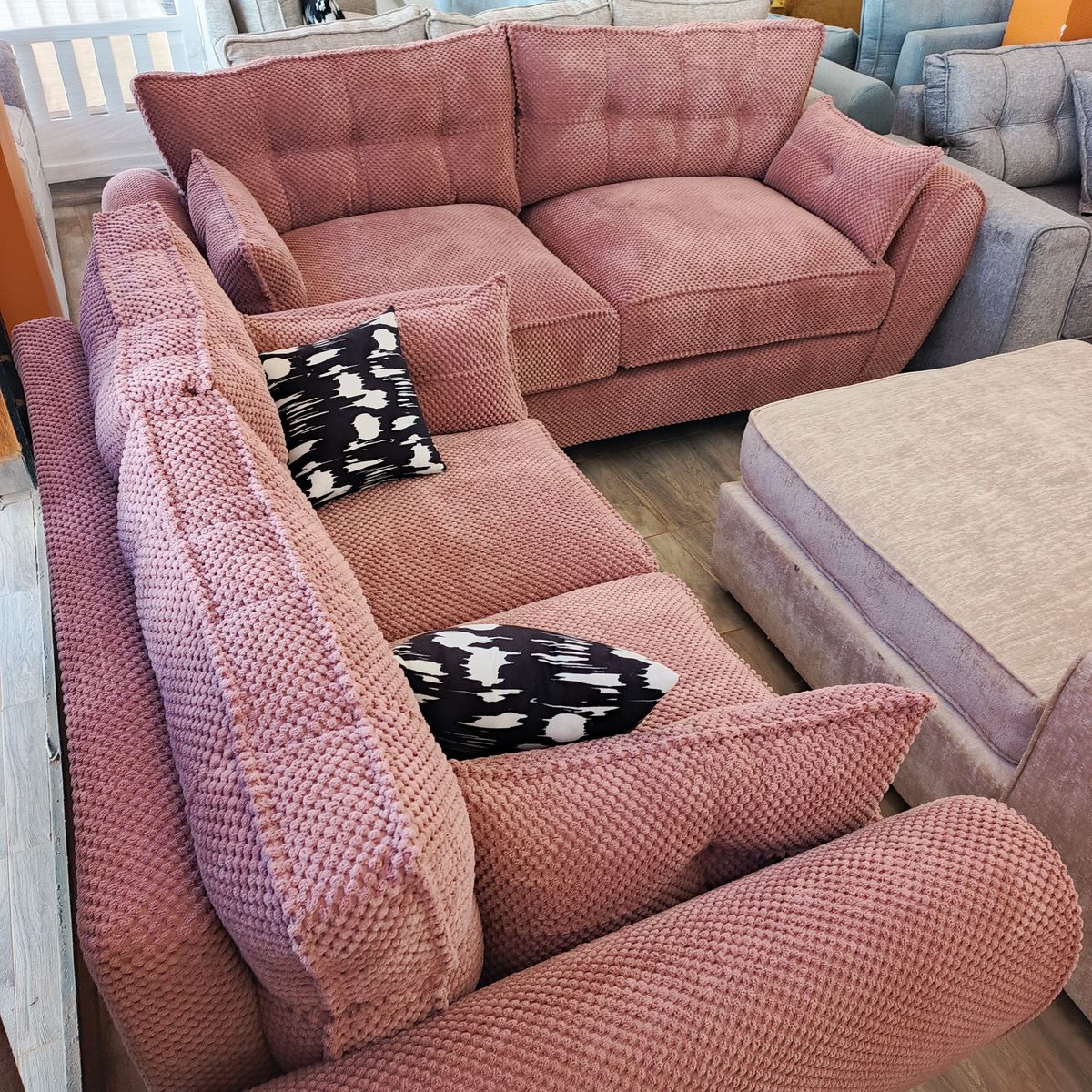 Butterfly Sofa - Image 3