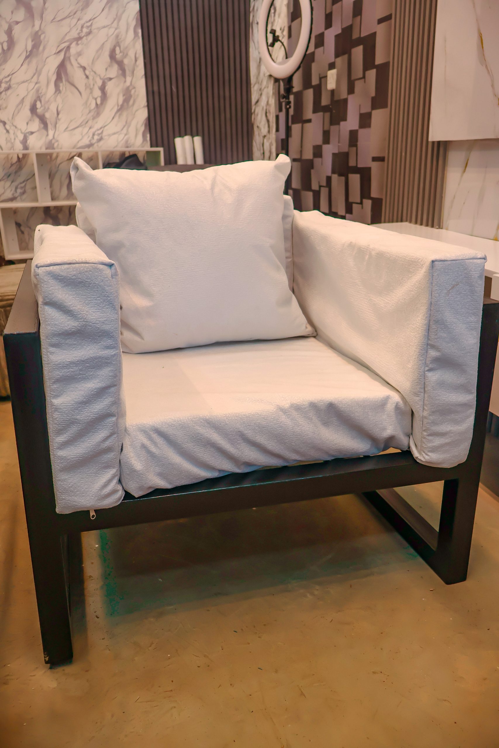 Affordable accent chairs Kenya - Image 5